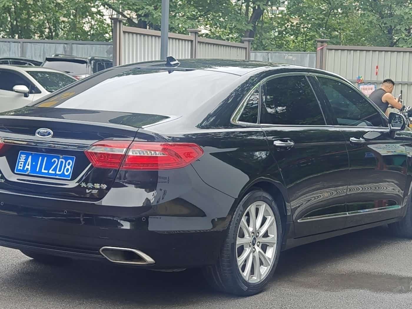2016 Ford Taurus Black, 90,000 km, China export – photo 7