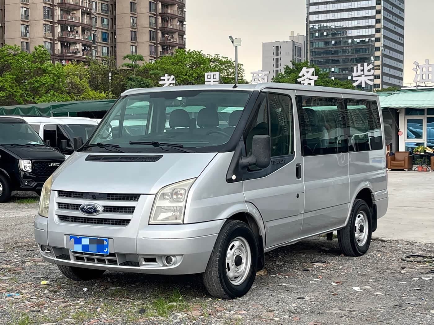 2011 Ford New Generation Transit 银灰色, 120,000 km, China export – photo 1