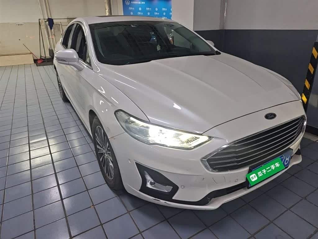 2020 Ford Mondeo White, 65,900 km, China export – photo 4