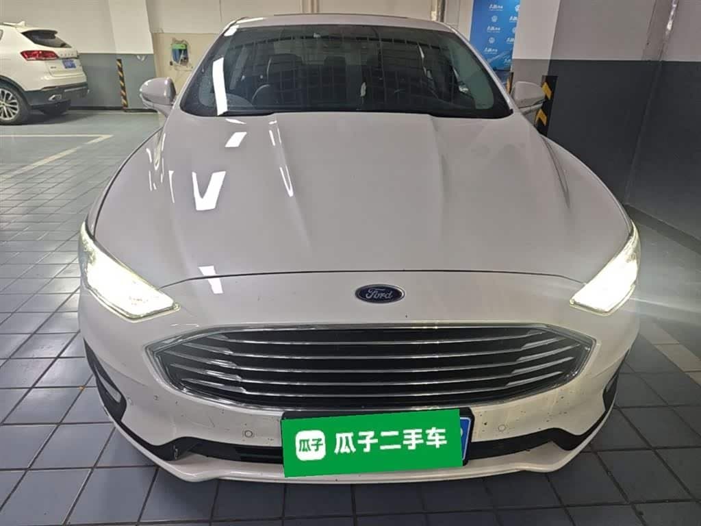 2020 Ford Mondeo White, 65,900 km, China export – photo 3