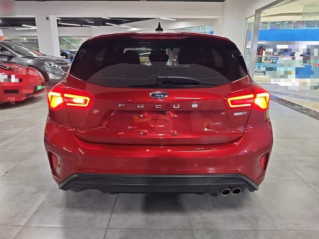 2022 Ford Focus Red, 62,200 km, China export – photo 6