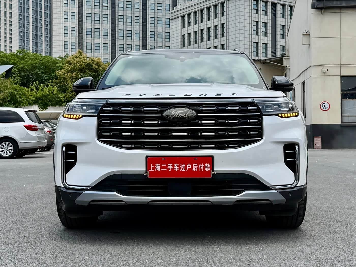 2022 Ford Explorer White, 40,000 km, China export – photo 1