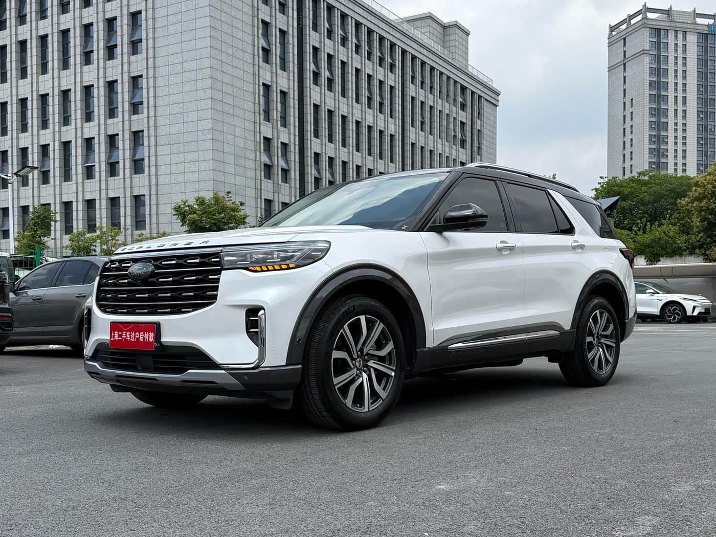 2022 Ford Explorer White, 40,000 km, China export – photo 2