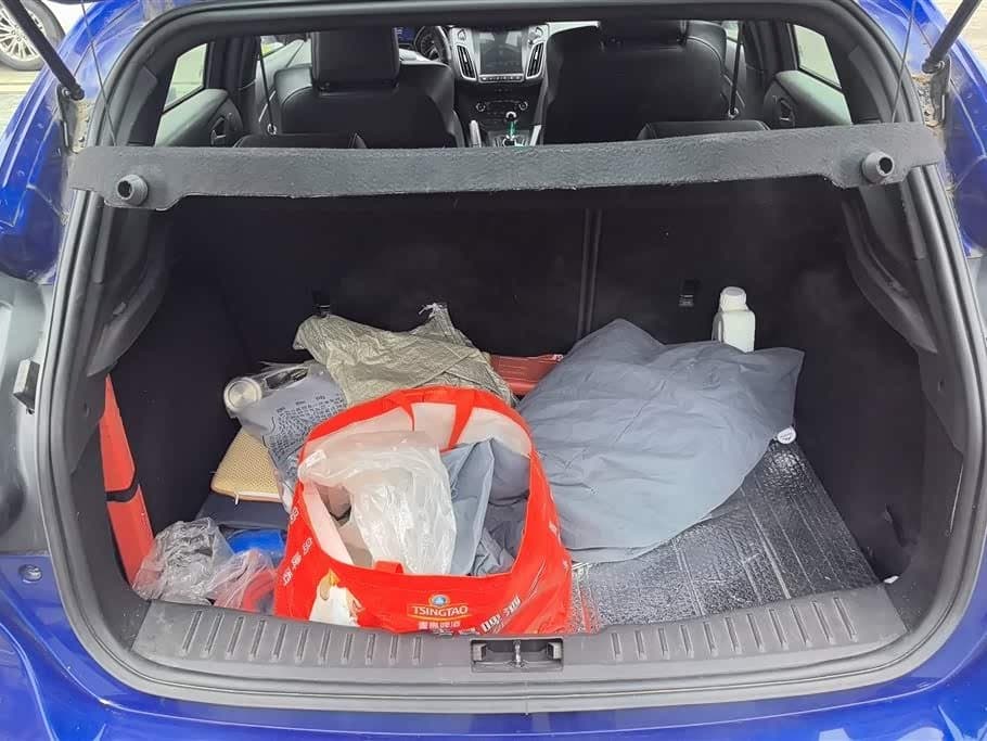 2013 Ford Focus Blue, 89,800 km, China export – photo 4