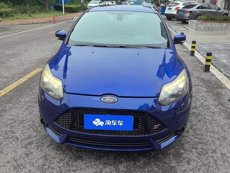 2013 Ford Focus Blue, 89,800 km, China export – photo 2
