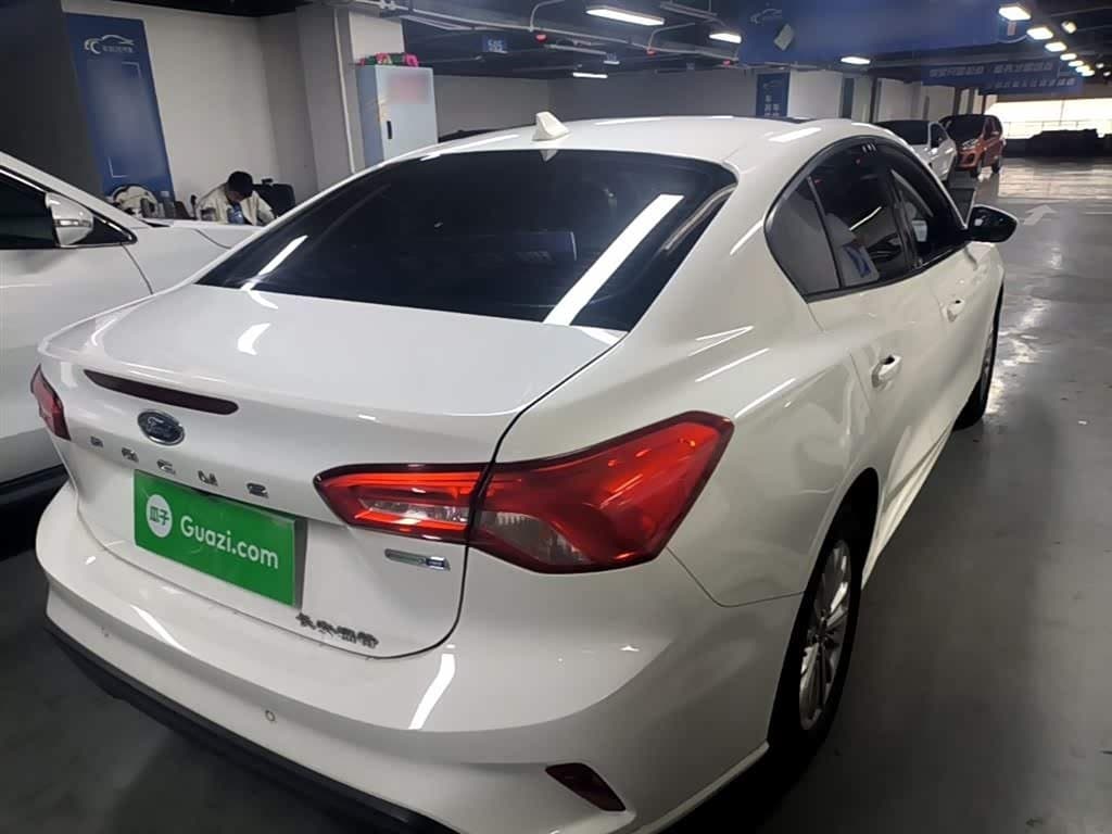 2019 Ford Focus White, 74,800 km, China export – photo 7
