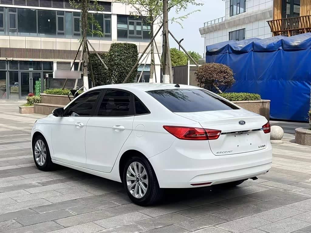 2017 Ford Escort White, 102,300 km, China export – photo 5