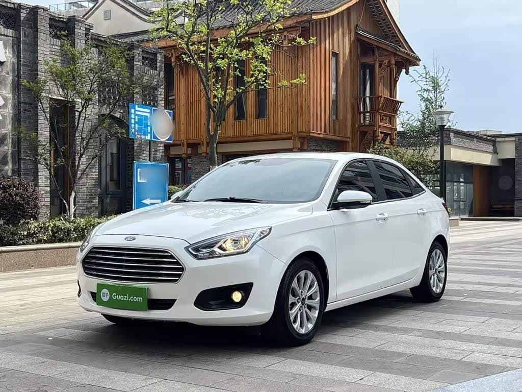 2017 Ford Escort White, 102,300 km, China export – photo 2