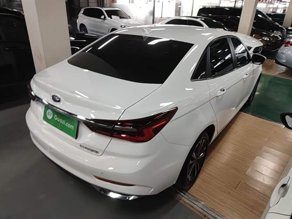 2021 Ford Escort White, 55,500 km, China export – photo 7