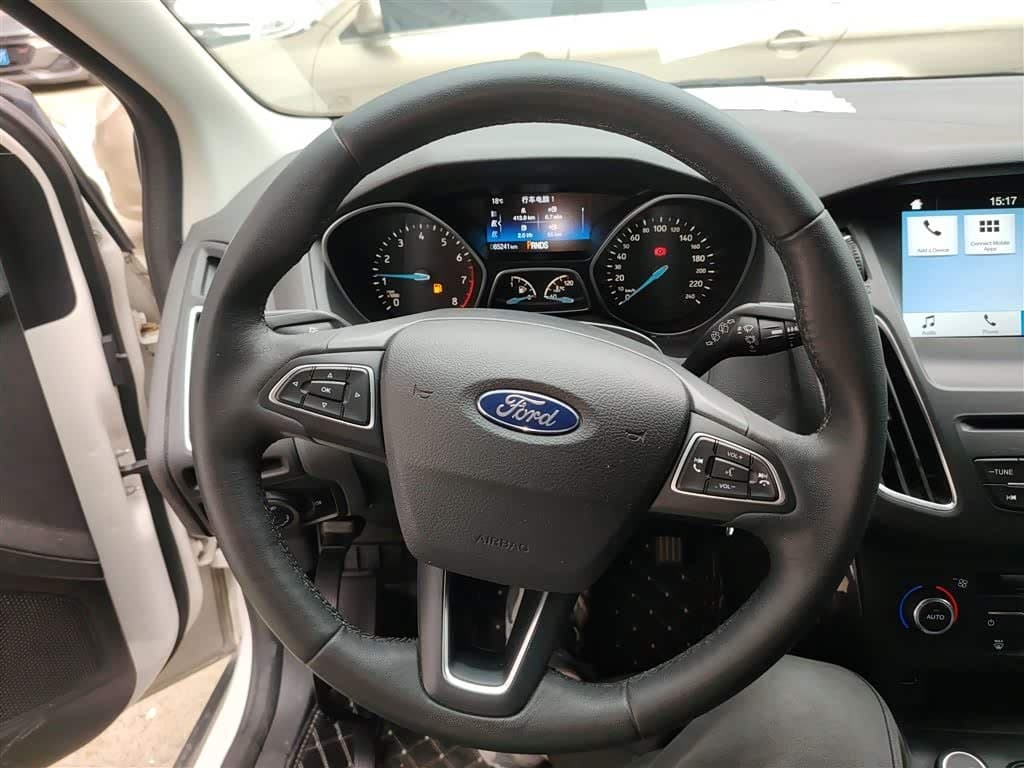 2015 Ford Focus White, 65,200 km, China export – photo 3