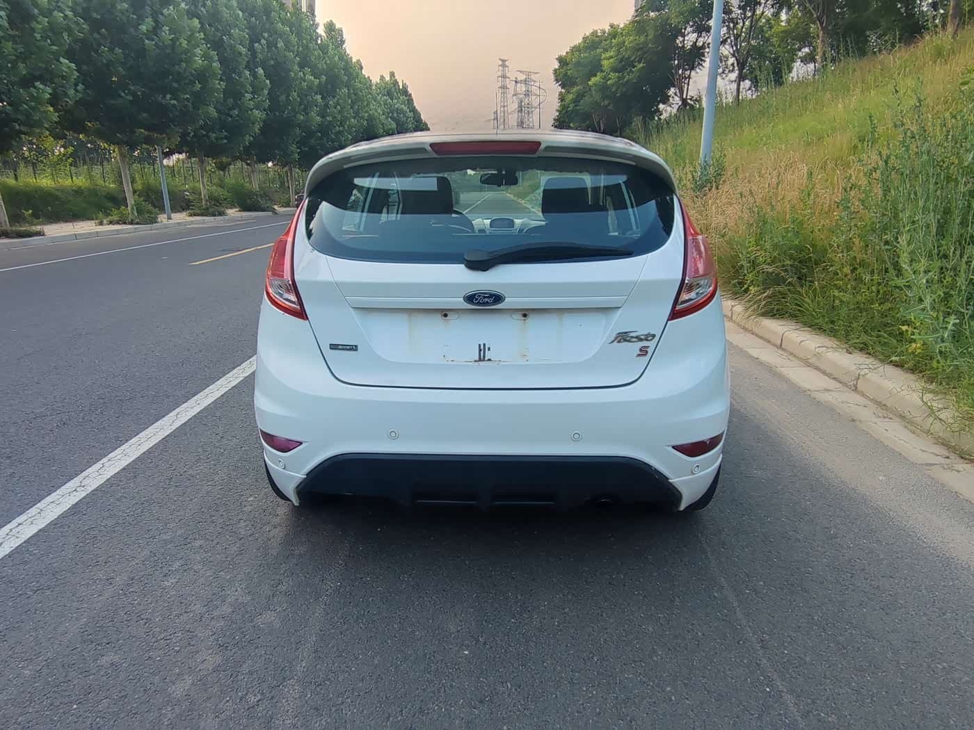 2014 Ford Fiesta White, 120,000 km, China export – photo 4