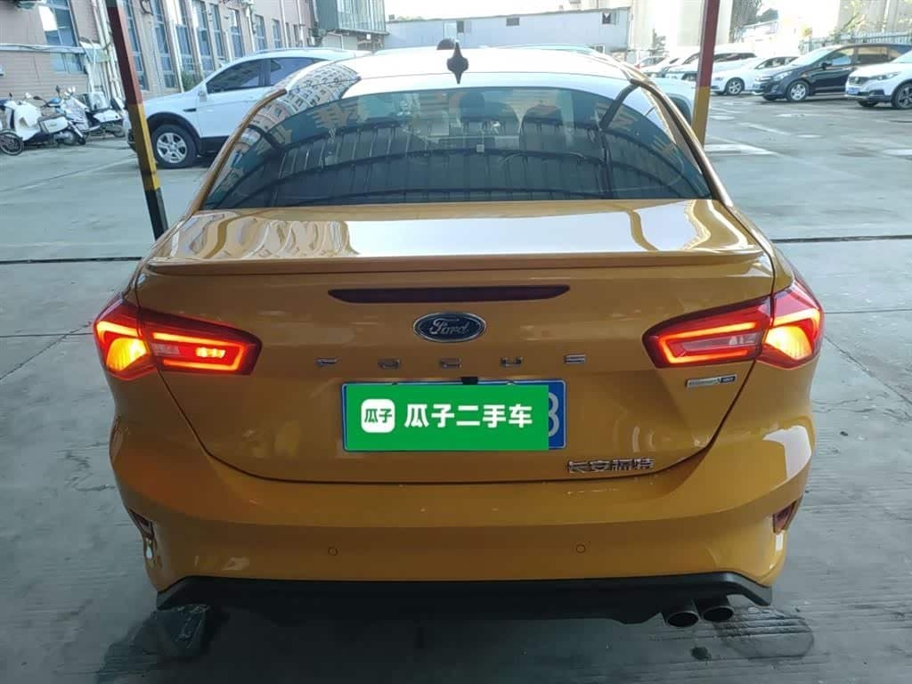 2022 Ford Focus Yellow, 31,100 km, China export – photo 4