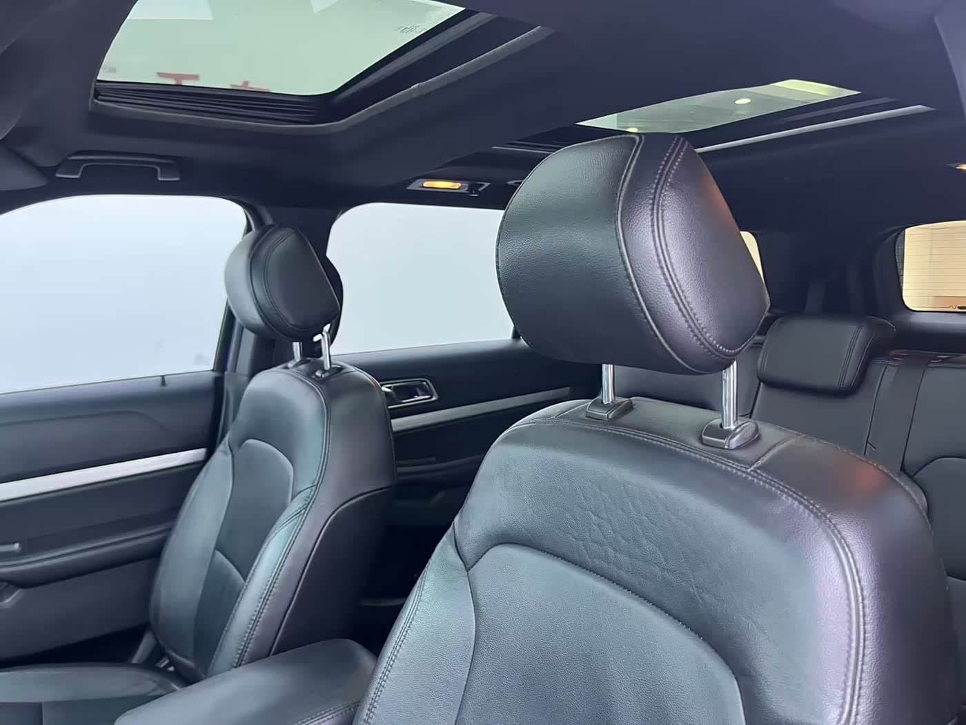 2015 Ford Explorer Blue, 137,000 km, China export – photo 6