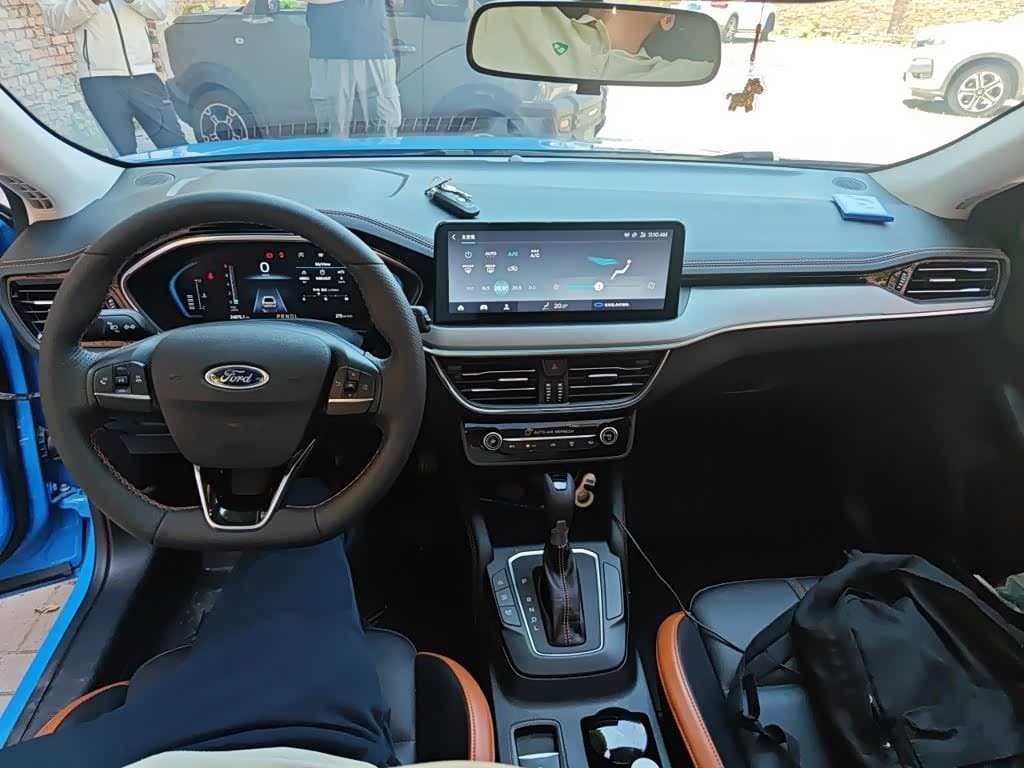 2022 Ford Focus Blue, 24,800 km, China export – photo 6