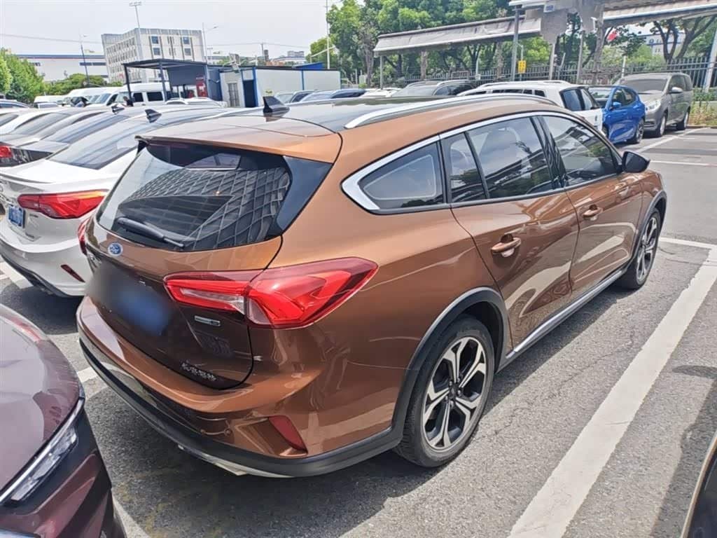 2020 Ford Focus Champagne, 69,900 km, China export – photo 7