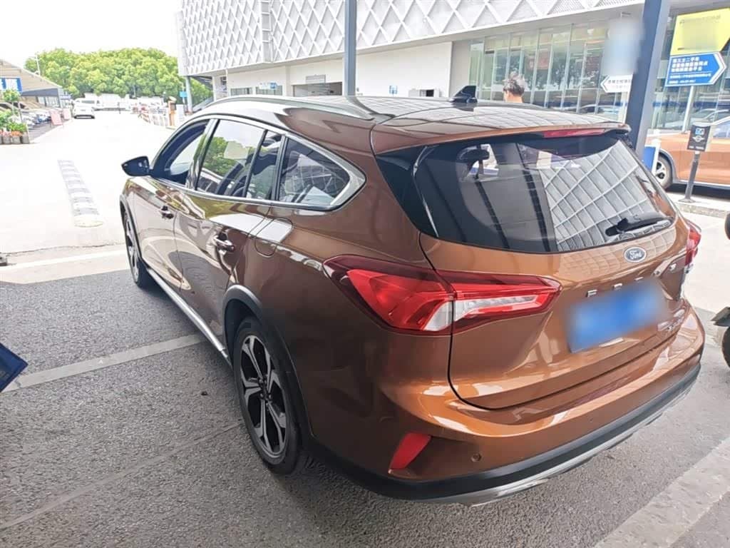 2020 Ford Focus Champagne, 69,900 km, China export – photo 5