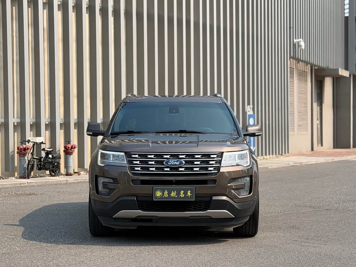 2015 Ford Explorer Champagne, 90,000 km, China export – photo 2