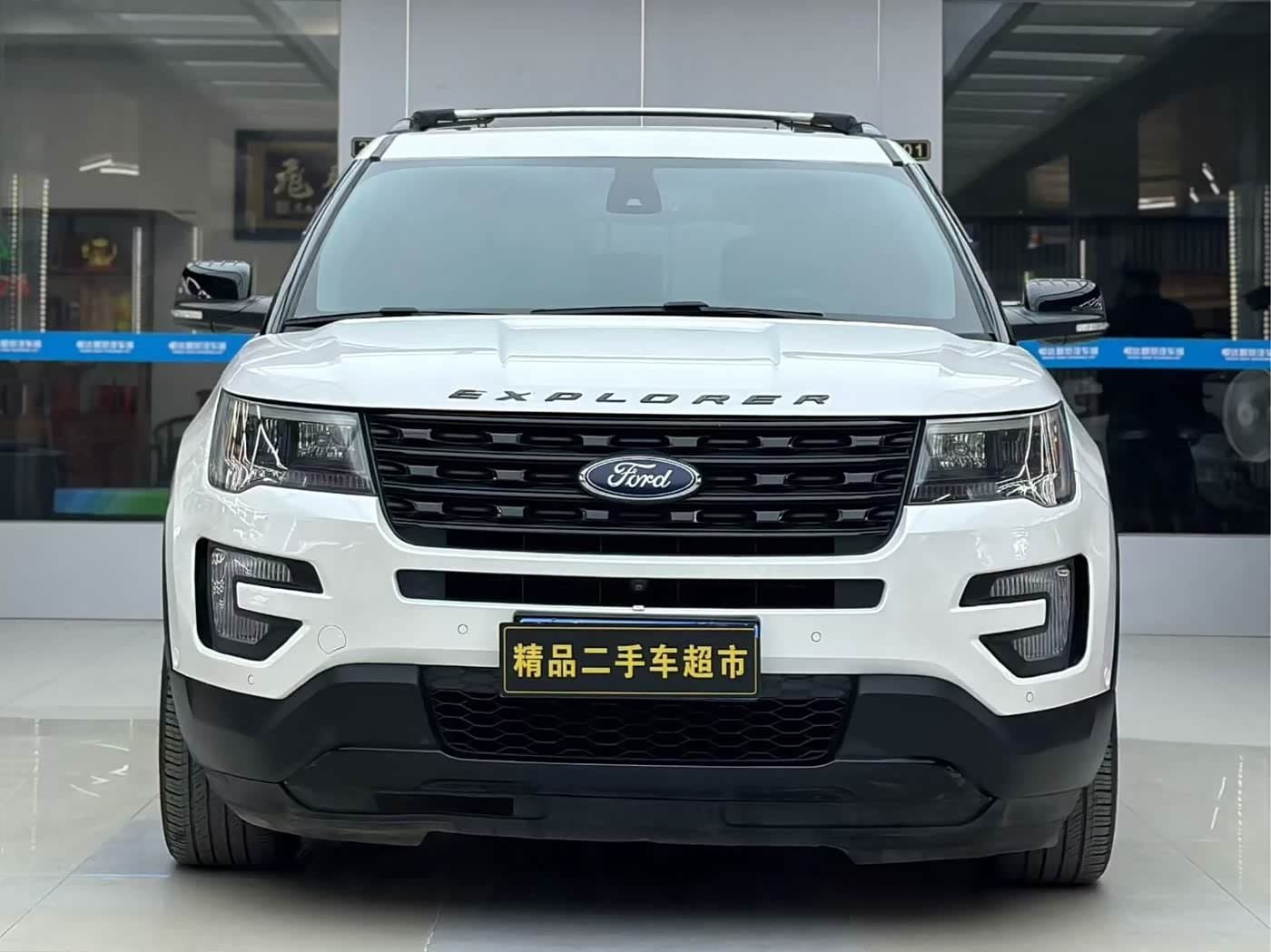 2016 Ford Explorer White, 127,000 km, China export – photo 1