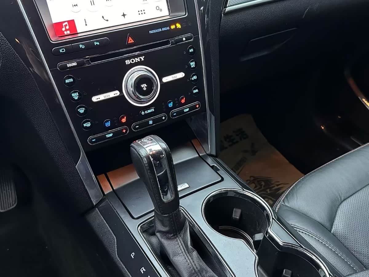 2016 Ford Explorer White, 127,000 km, China export – photo 3