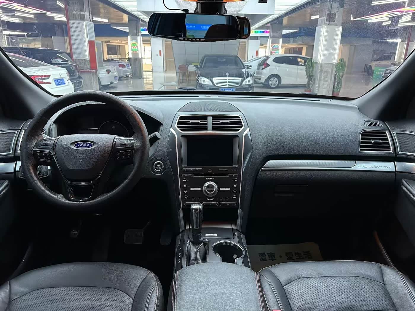 2016 Ford Explorer White, 127,000 km, China export – photo 5