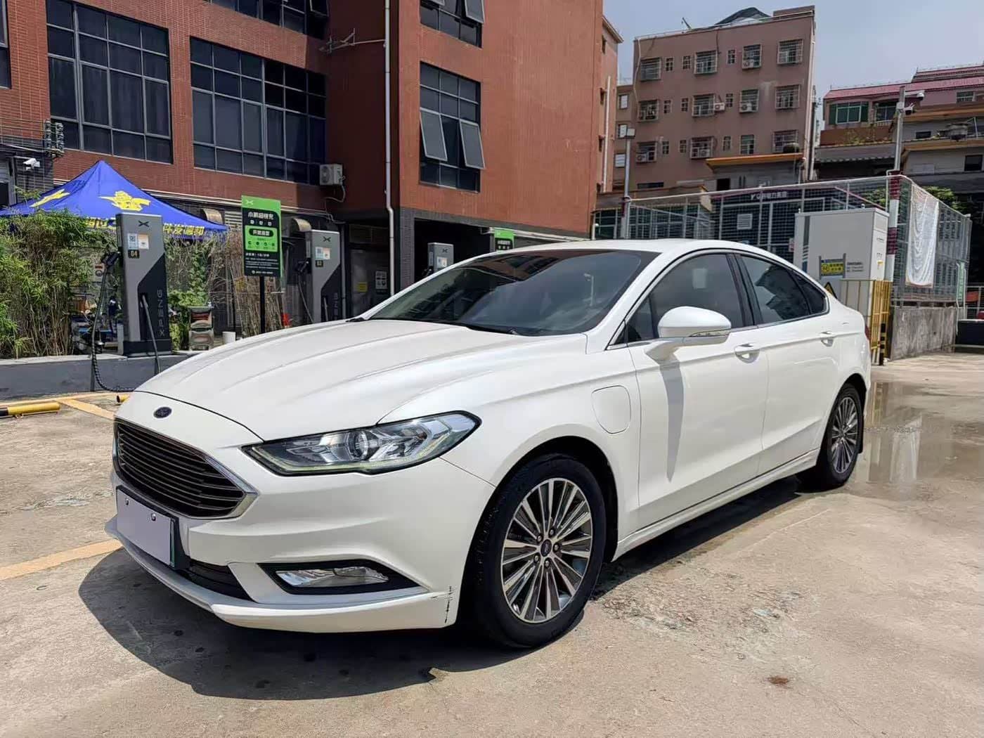 2018 Ford Mondeo New Energy White, 80,000 km, China export – photo 1