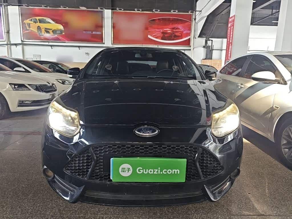 2013 Ford Focus Black, 46,400 km, China export – photo 3