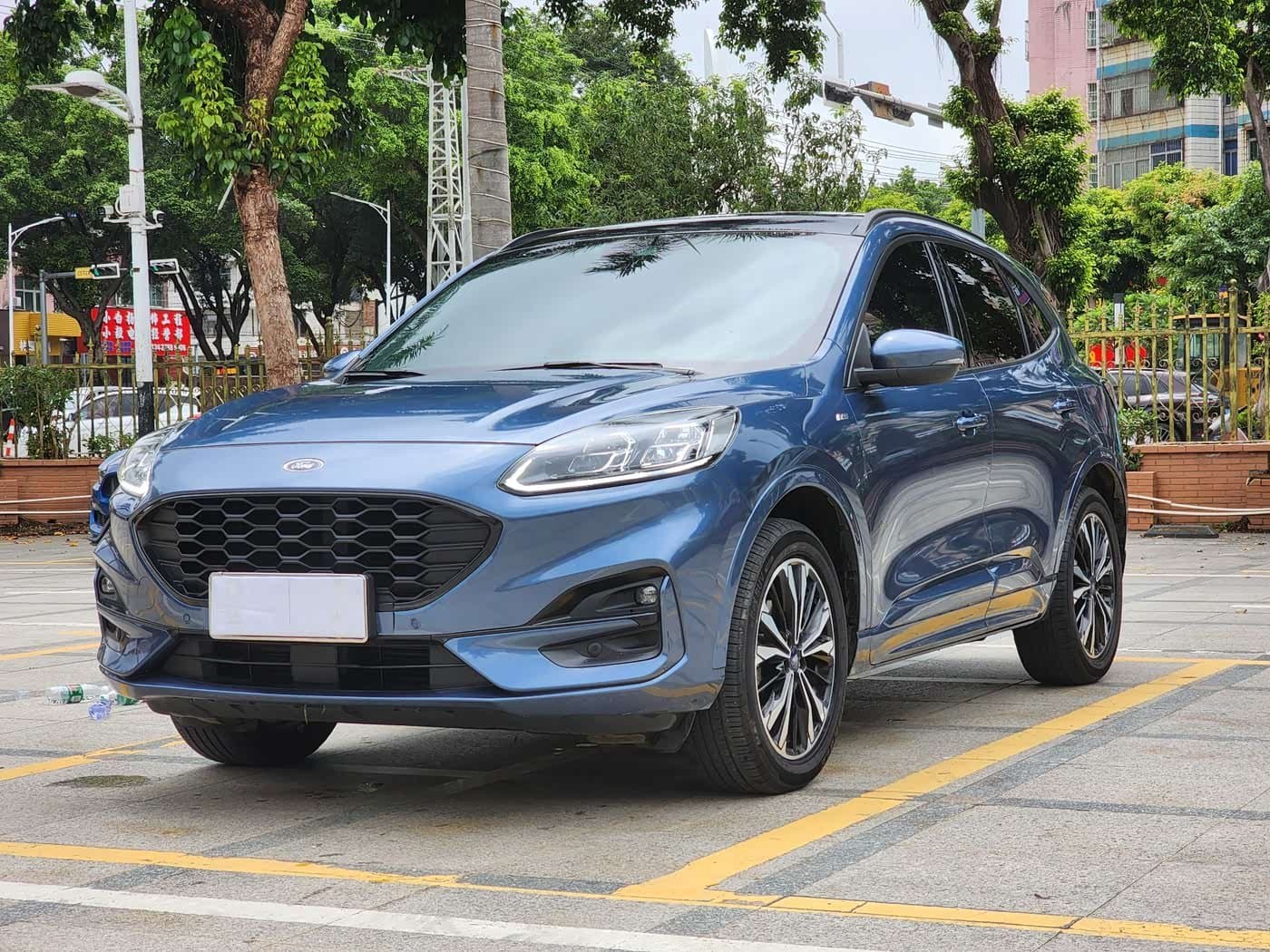 2019 Ford Escape Blue, 70,000 km, China export – photo 1