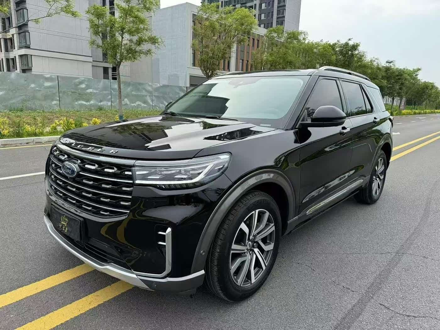 2022 Ford Explorer Black, 40,000 km, China export – photo 1