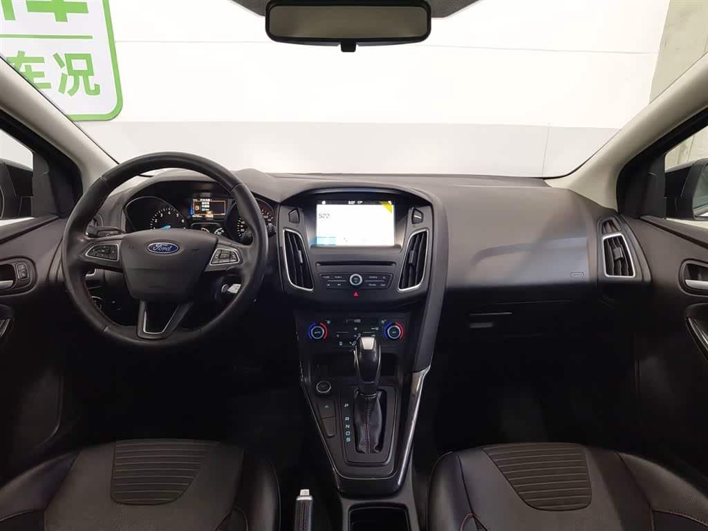 2017 Ford Focus White, 64,400 km, China export – photo 5