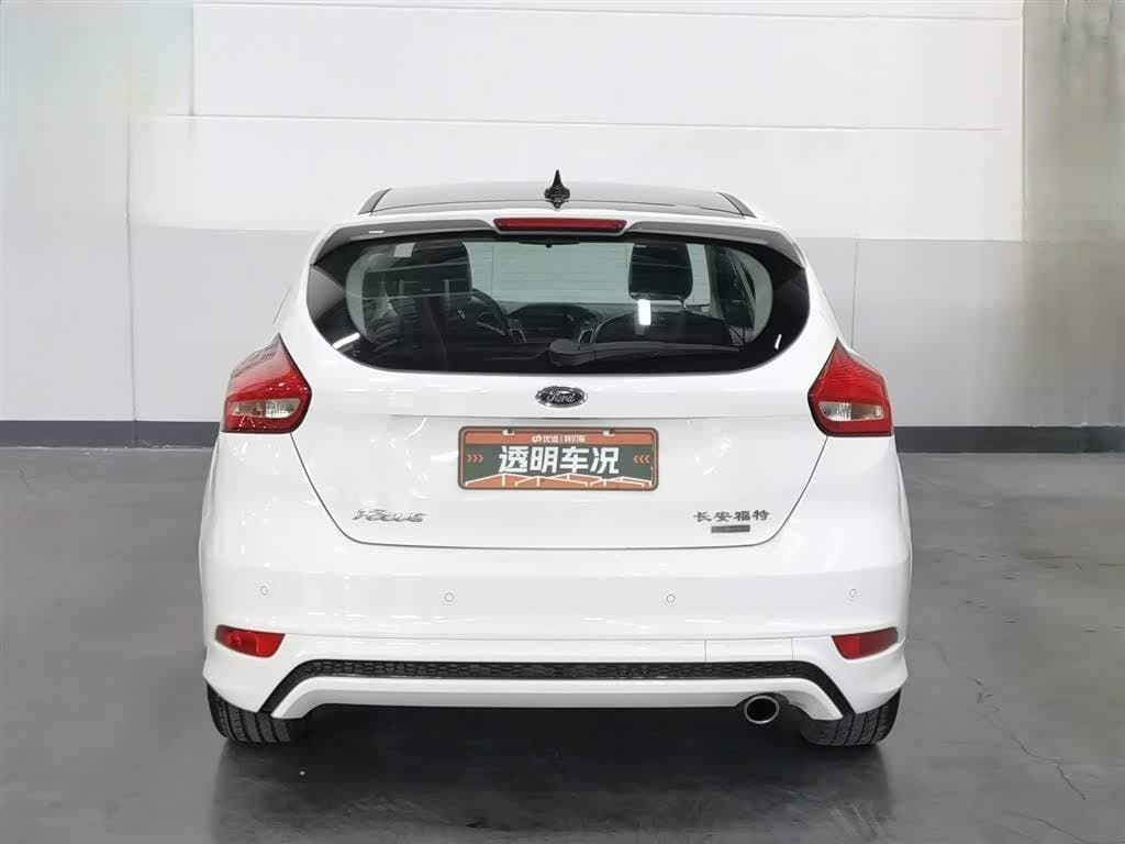 2017 Ford Focus White, 64,400 km, China export – photo 4