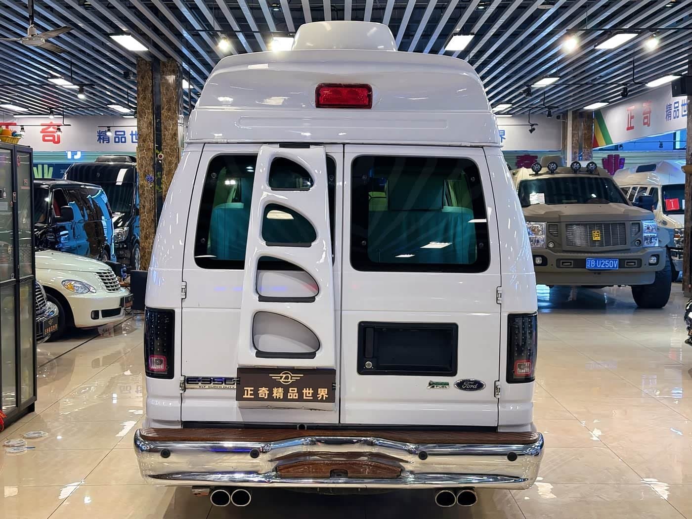 2011 Ford E350 White, 60,000 km, China export – photo 5