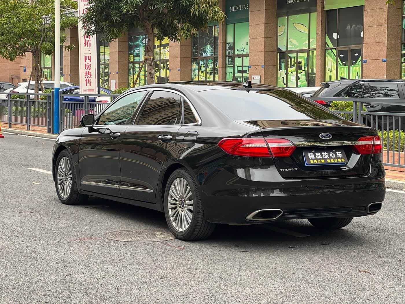 2016 Ford Taurus Black, 98,000 km, China export – photo 4