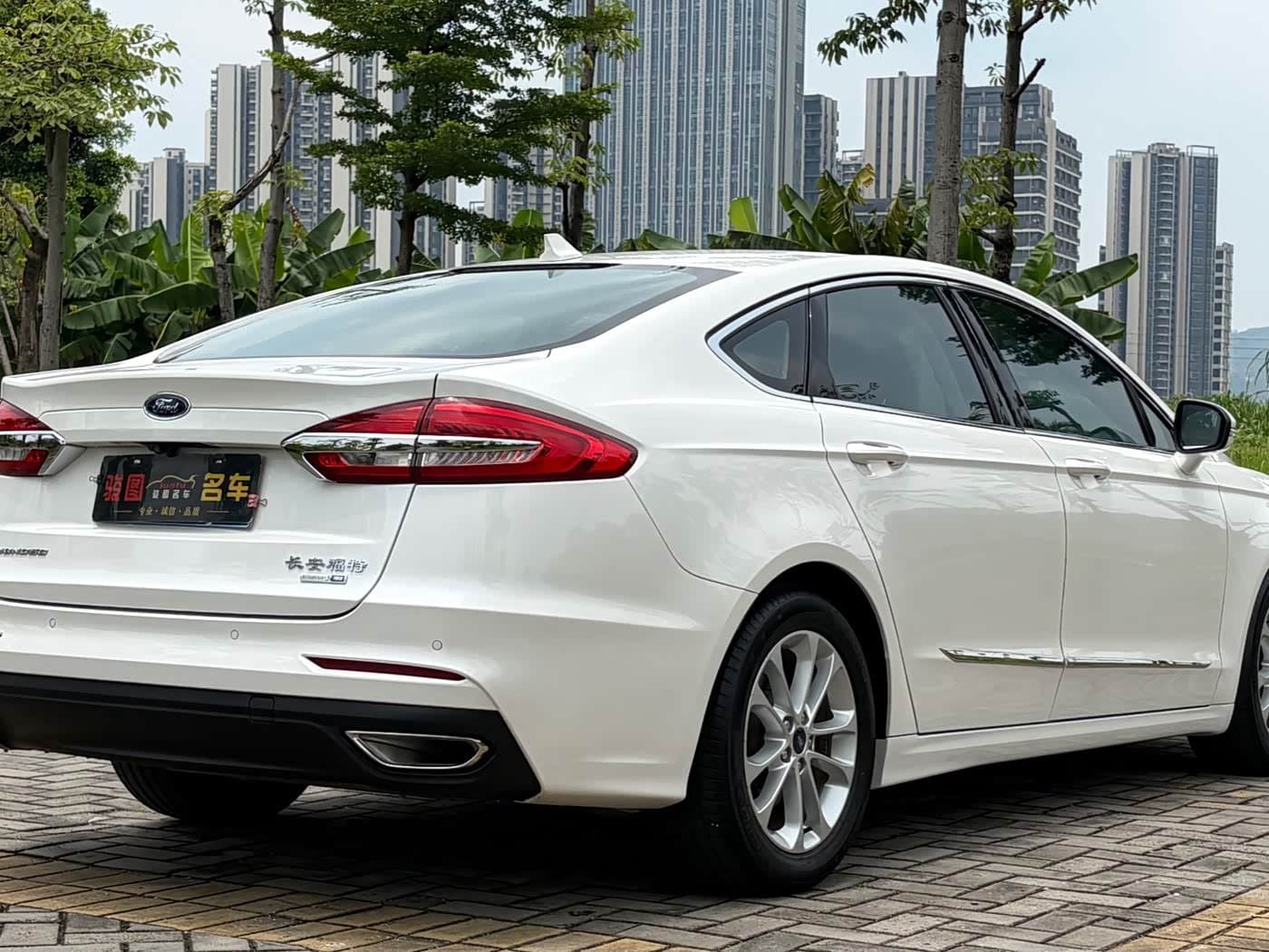 2020 Ford Mondeo White, 22,000 km, China export – photo 5