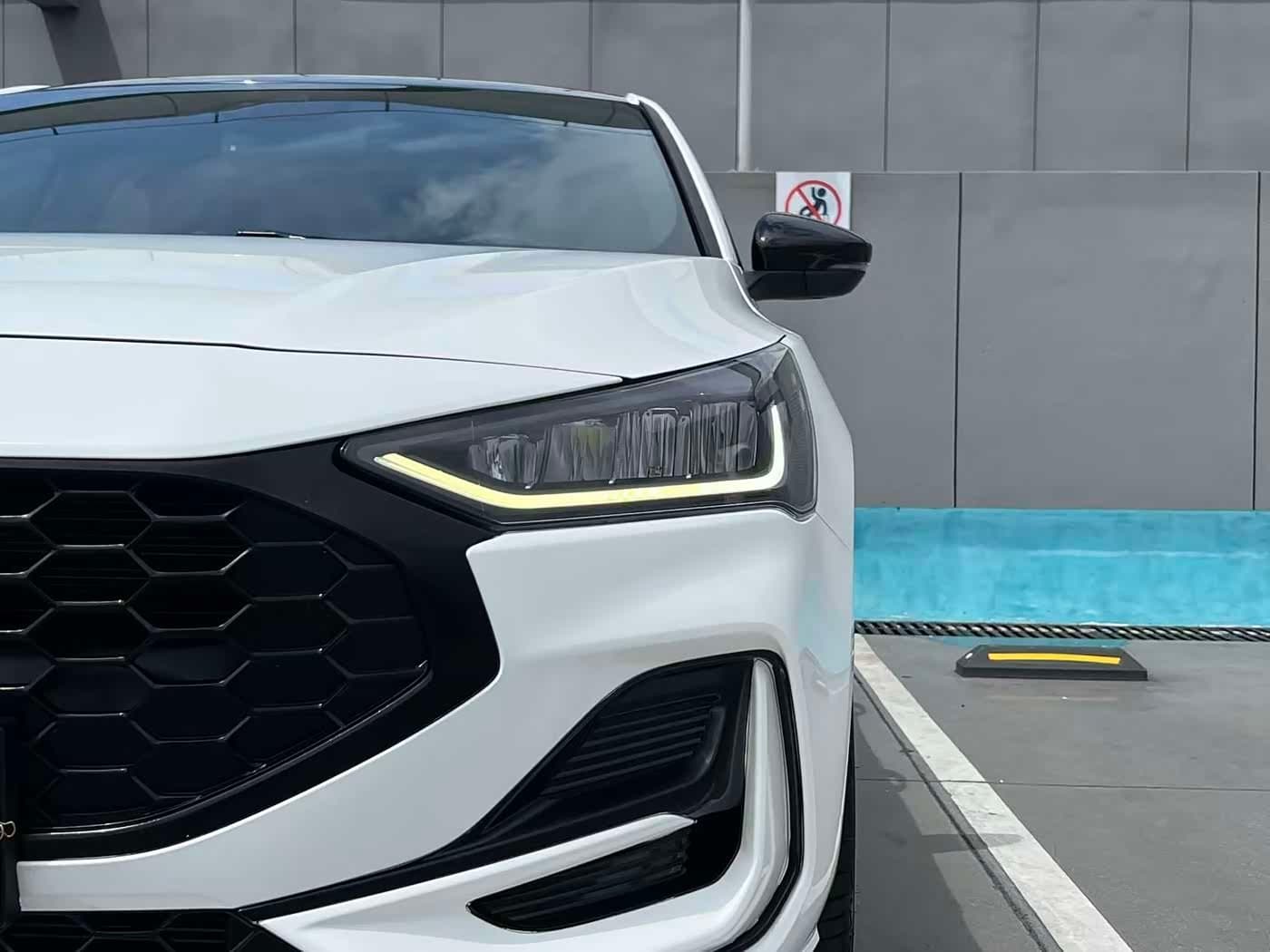 2022 Ford Focus White, 36,000 km, China export – photo 7