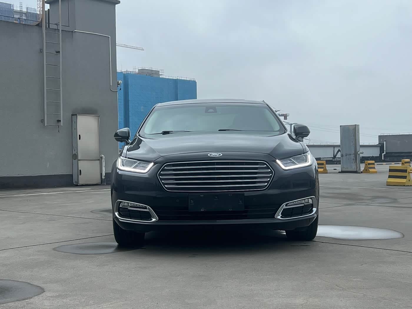 2015 Ford Taurus Black, 110,000 km, China export – photo 2