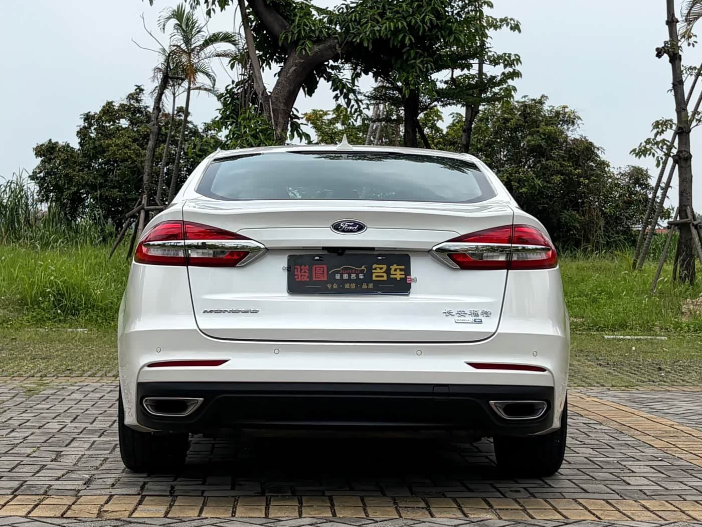 2020 Ford Mondeo White, 22,000 km, China export – photo 4