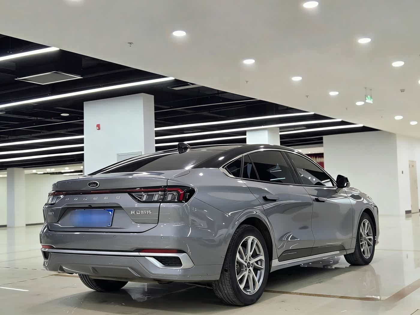 2022 Ford Mondeo 银灰色, 57,000 km, China export – photo 4