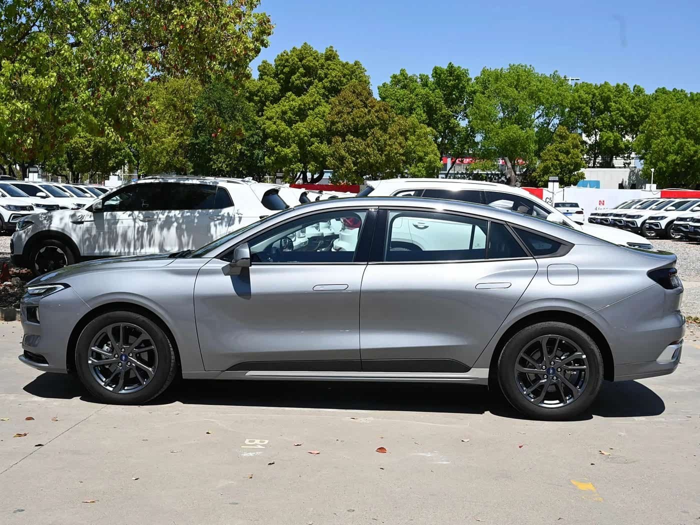 2025 Ford Mondeo 银灰色, 7,000 km, China export – photo 3