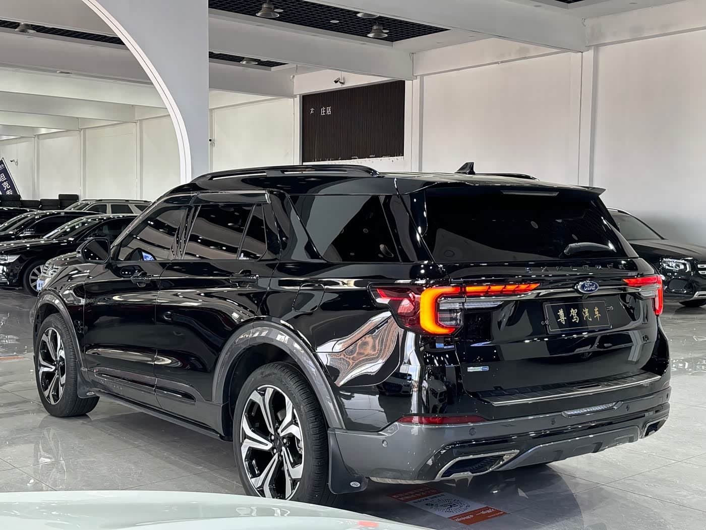 2022 Ford Explorer Black, 50,000 km, China export – photo 4