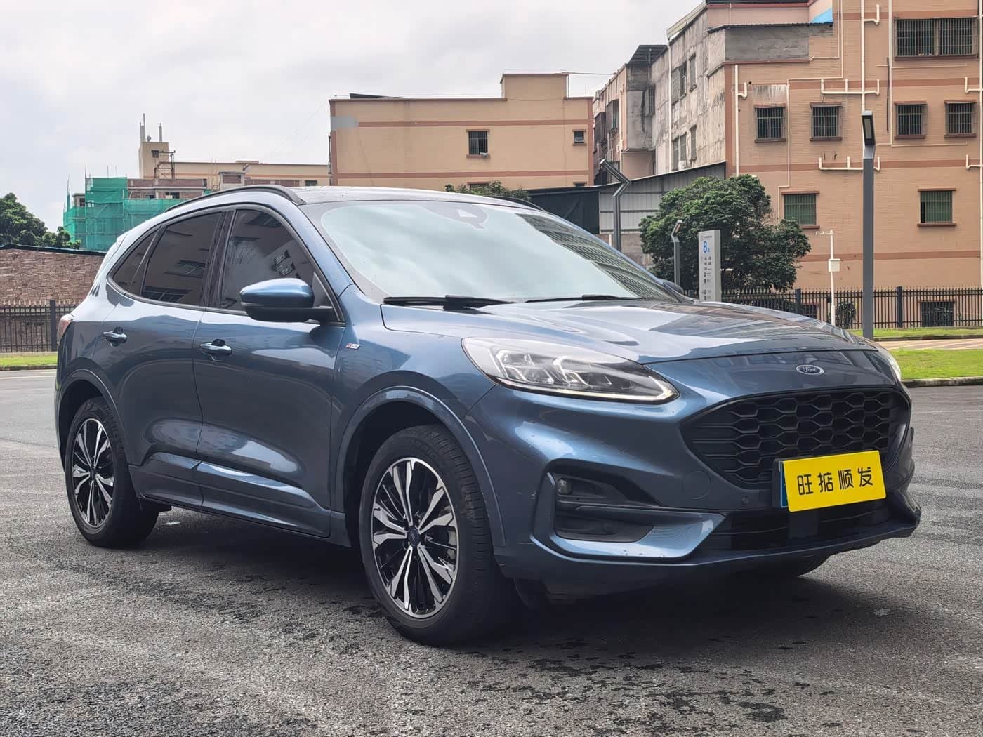 2019 Ford Escape Blue, 64,000 km, China export – photo 2