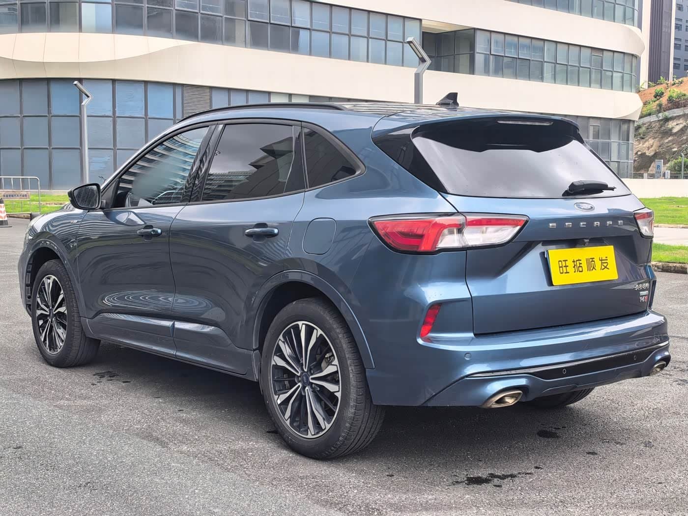 2019 Ford Escape Blue, 64,000 km, China export – photo 6