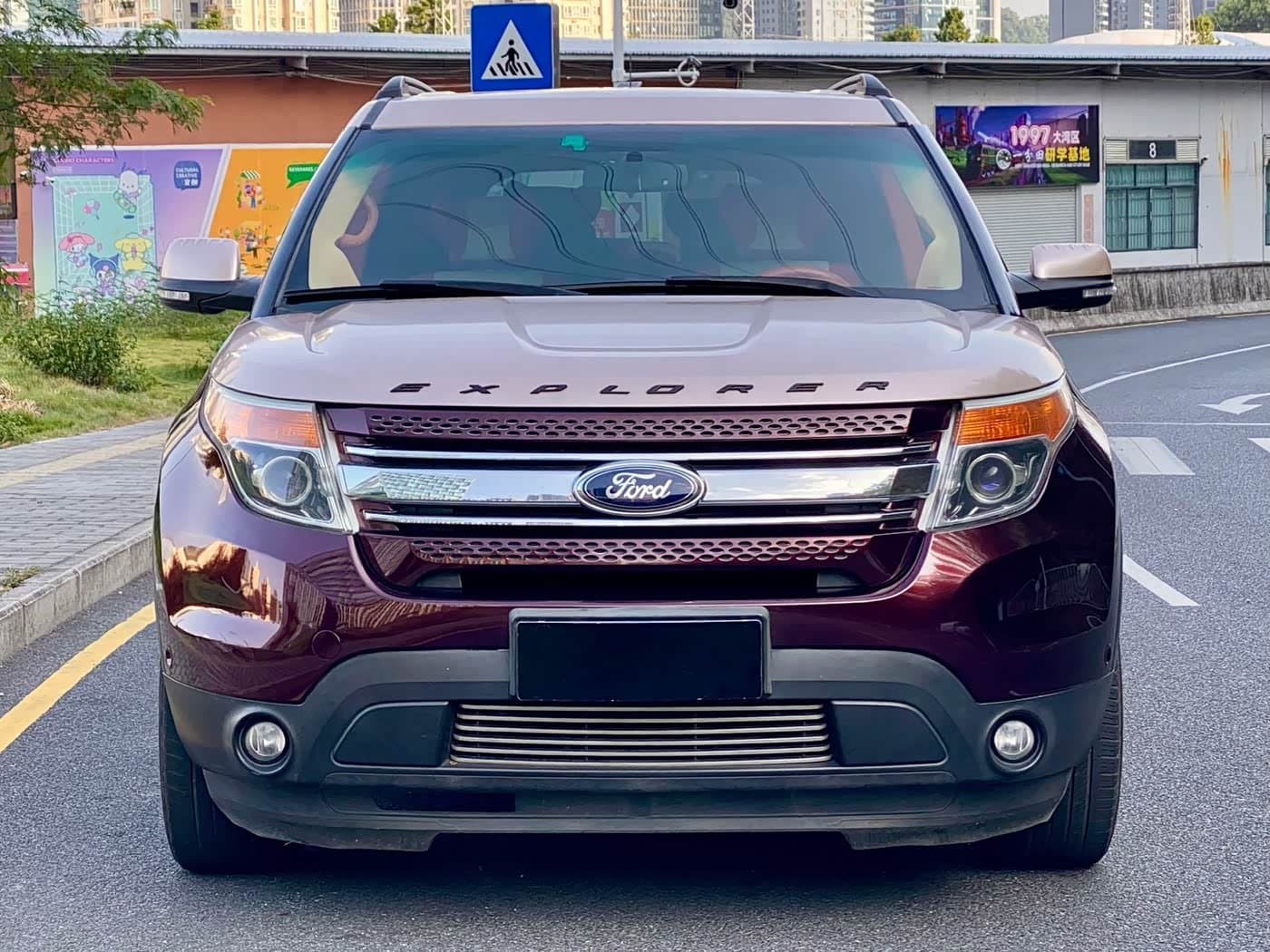 2013 Ford Explorer White, 80,000 km, China export – photo 2
