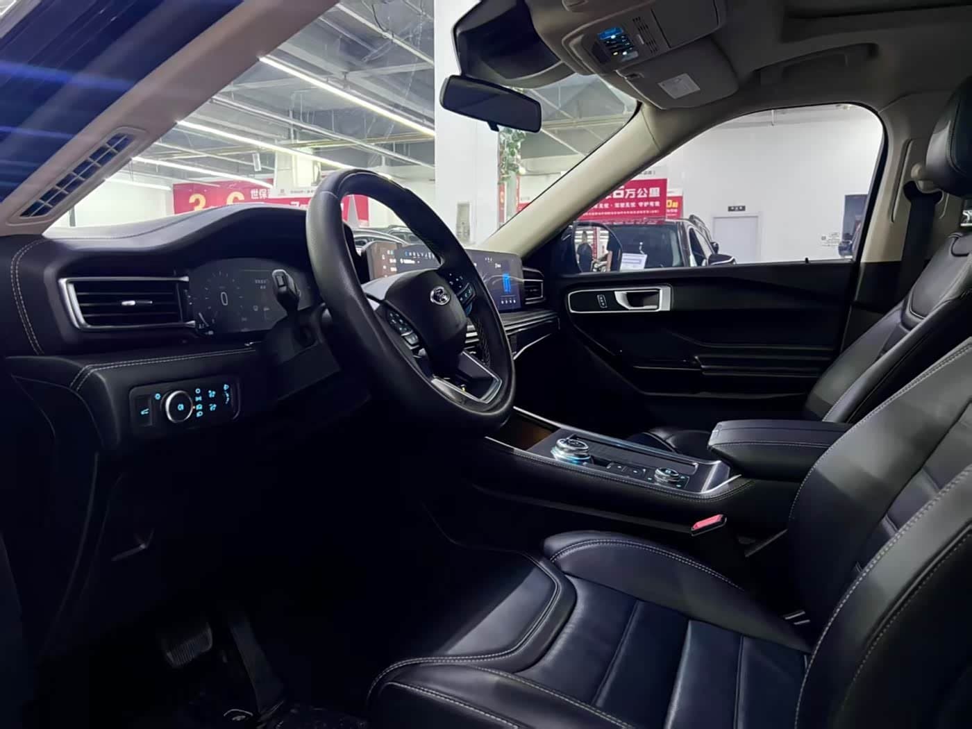 2022 Ford Explorer Black, 40,000 km, China export – photo 4
