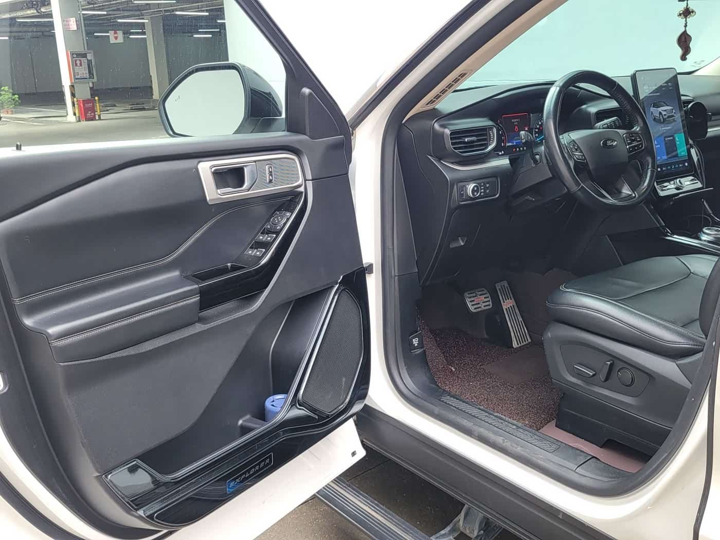 2020 Ford Explorer White, 130,000 km, China export – photo 7