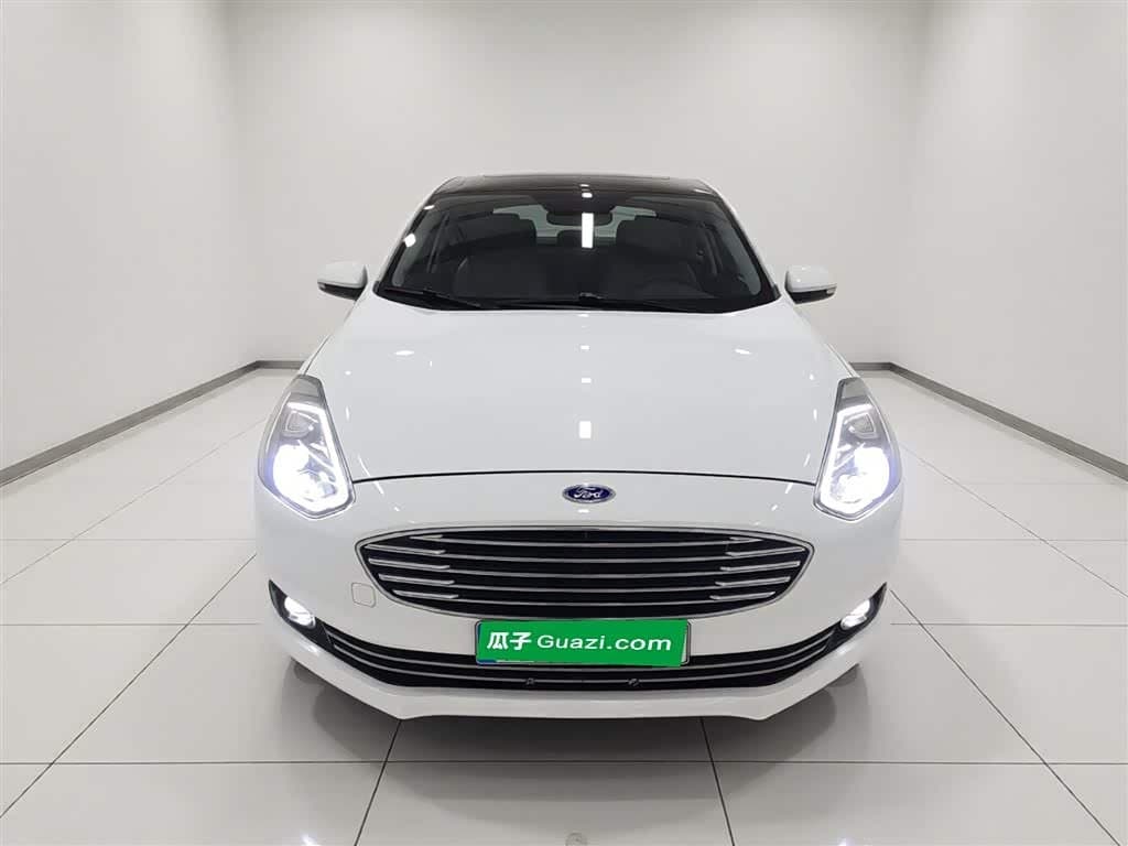2018 Ford Escort White, 91,700 km, China export – photo 3