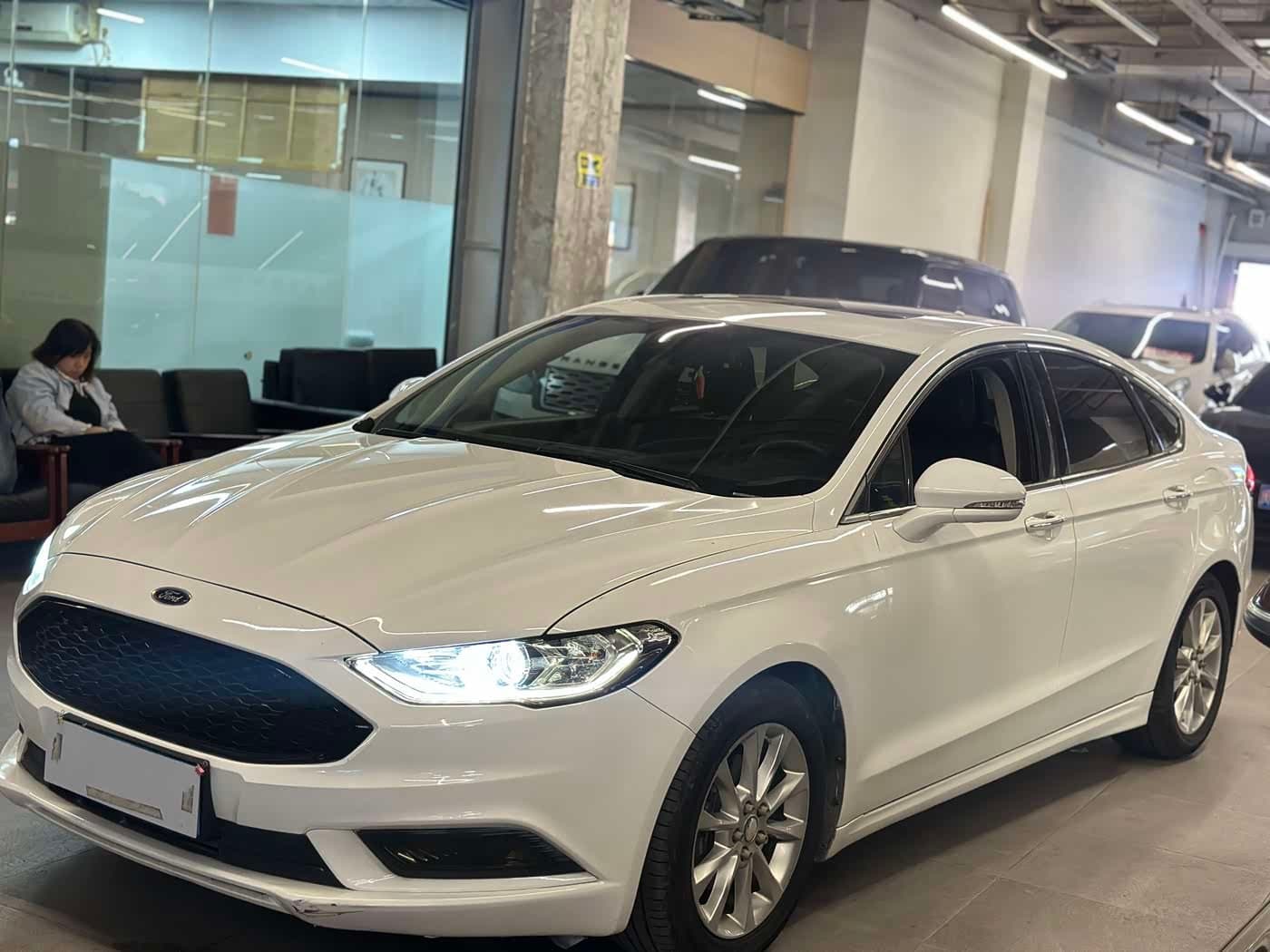 2016 Ford Mondeo White, 77,700 km, China export – photo 1