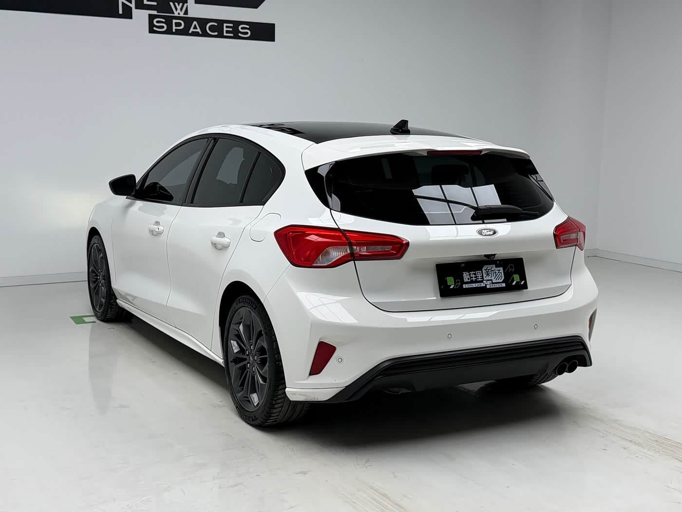 2022 Ford Focus White, 44,900 km, China export – photo 6