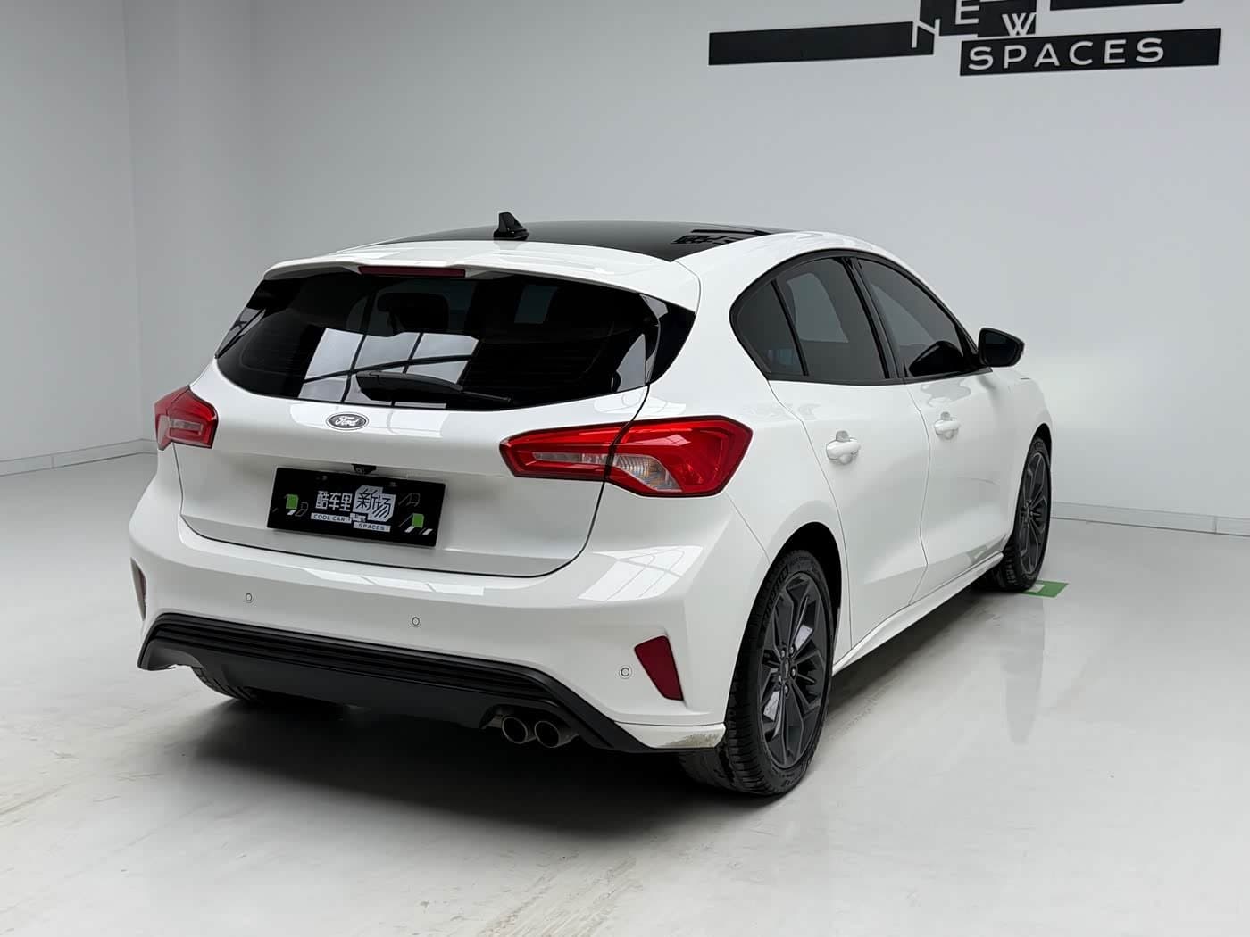 2022 Ford Focus White, 44,900 km, China export – photo 4