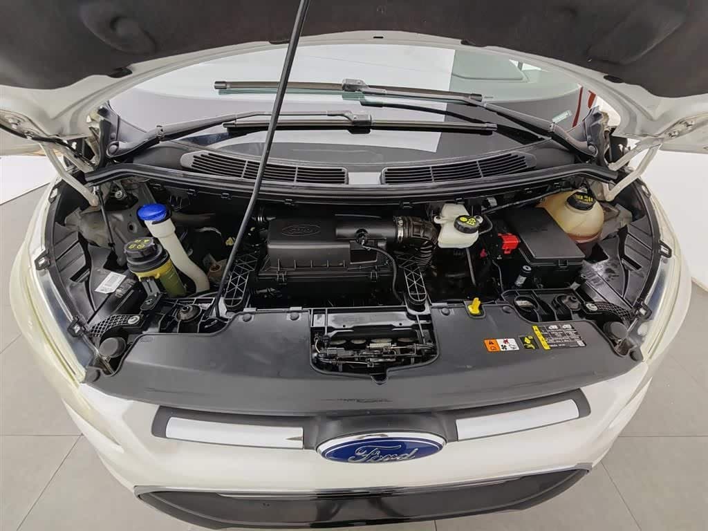 2017 Ford Tourneo White, 109,000 km, China export – photo 6