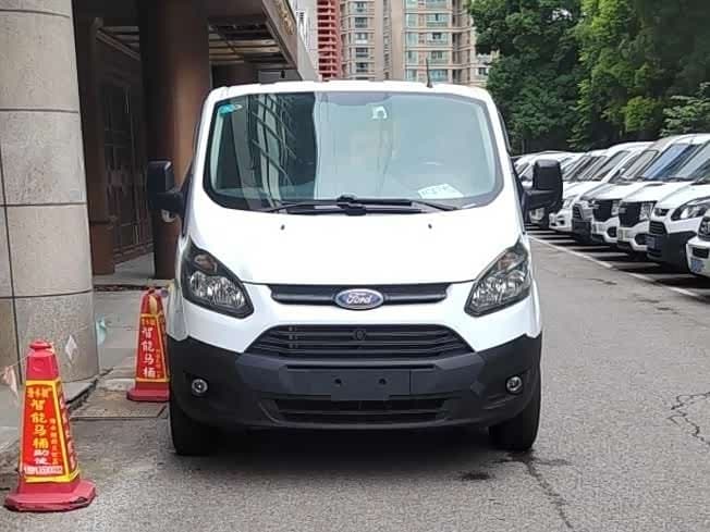 2016 Ford Transit White, 92,000 km, China export – photo 2